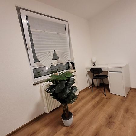 Living Flat, Eine Wohnung Mit Zwei Schlafzimmern Und Balkon 绍恩多夫 外观 照片