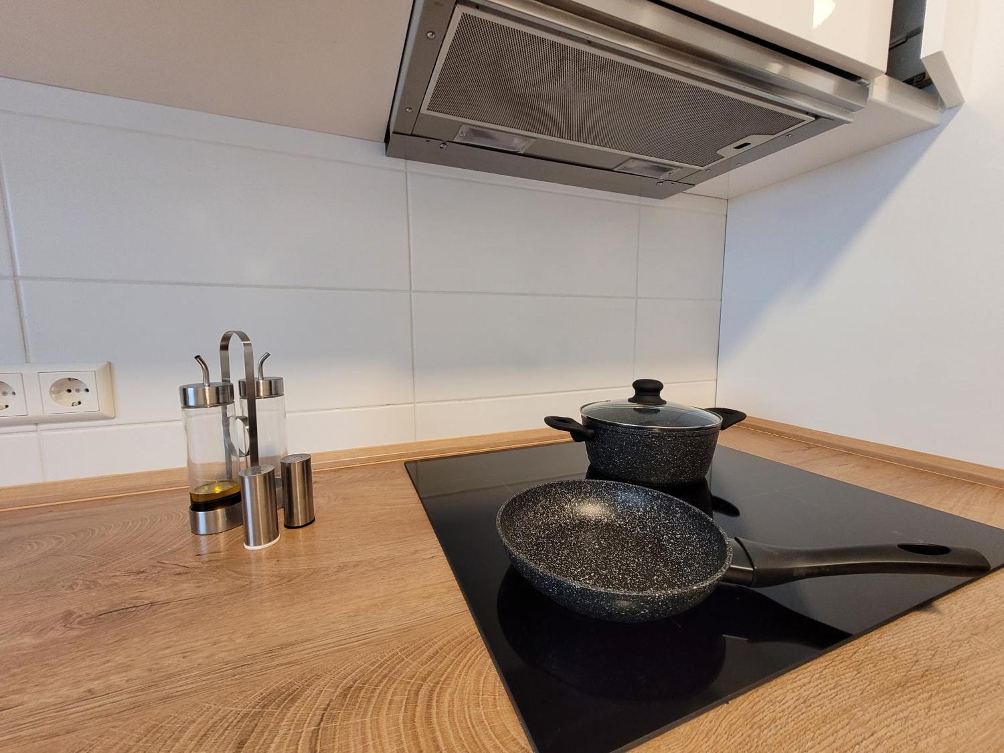 Living Flat, Eine Wohnung Mit Zwei Schlafzimmern Und Balkon 绍恩多夫 外观 照片