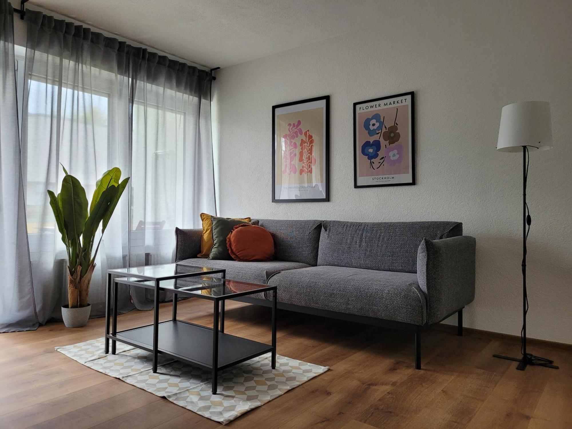 Living Flat, Eine Wohnung Mit Zwei Schlafzimmern Und Balkon 绍恩多夫 外观 照片