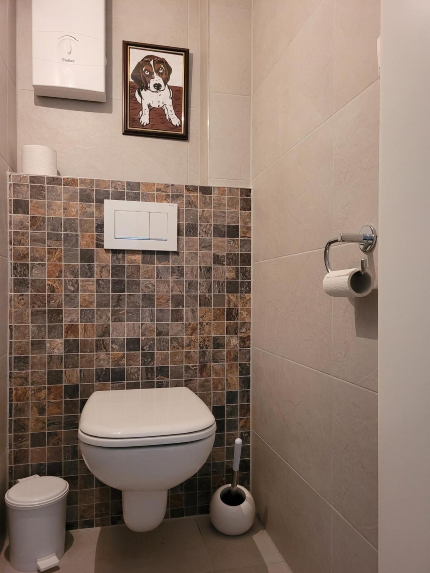 Living Flat, Eine Wohnung Mit Zwei Schlafzimmern Und Balkon 绍恩多夫 外观 照片