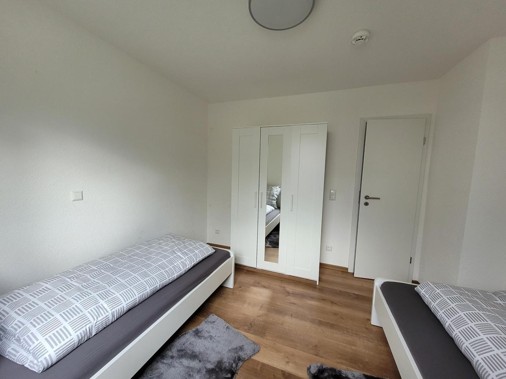 Living Flat, Eine Wohnung Mit Zwei Schlafzimmern Und Balkon 绍恩多夫 外观 照片