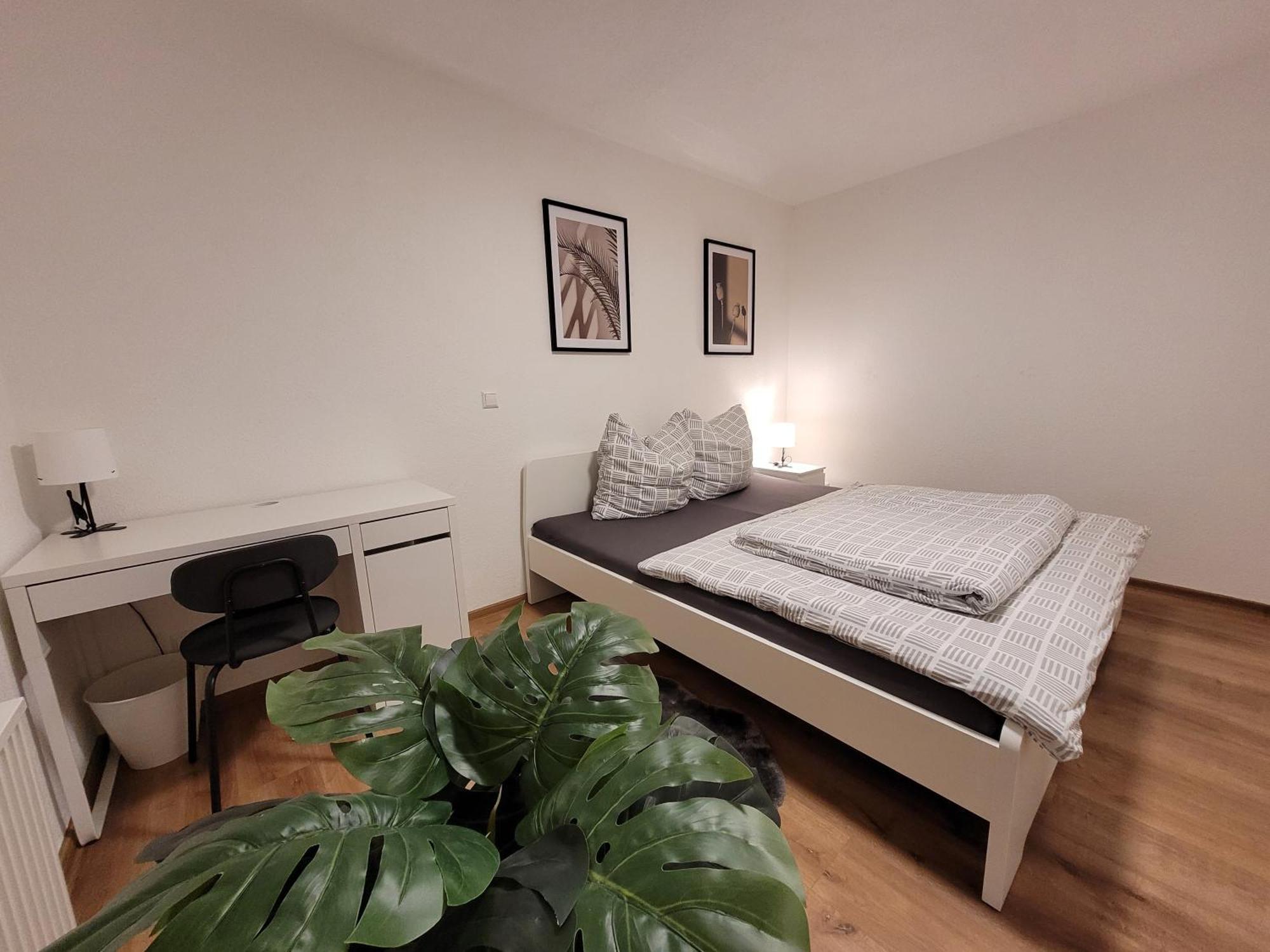 Living Flat, Eine Wohnung Mit Zwei Schlafzimmern Und Balkon 绍恩多夫 外观 照片