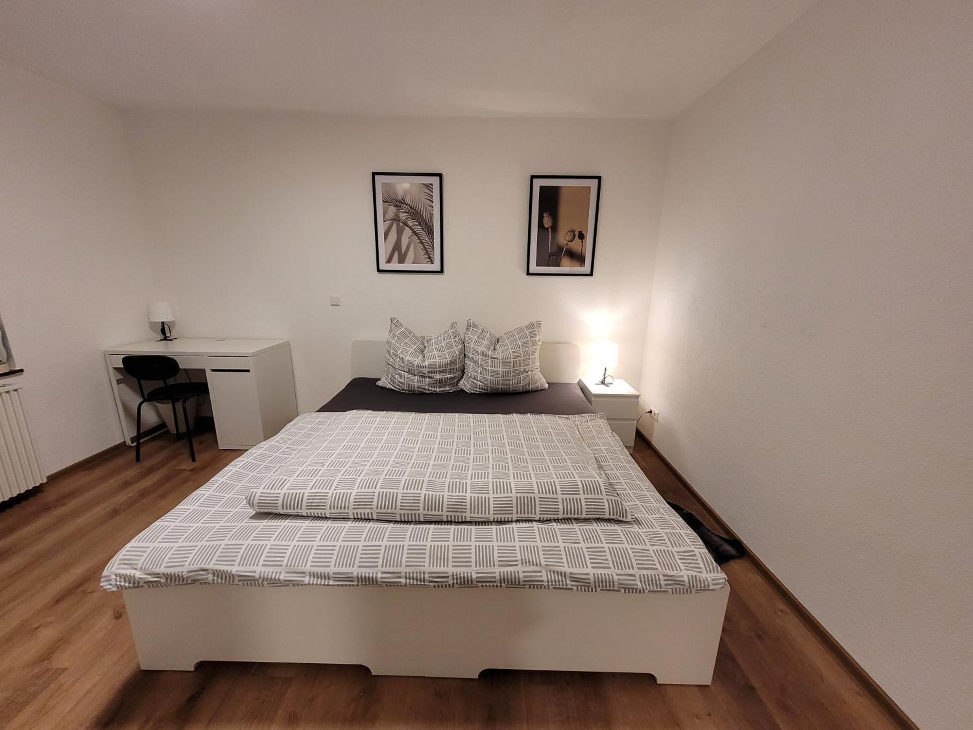 Living Flat, Eine Wohnung Mit Zwei Schlafzimmern Und Balkon 绍恩多夫 外观 照片